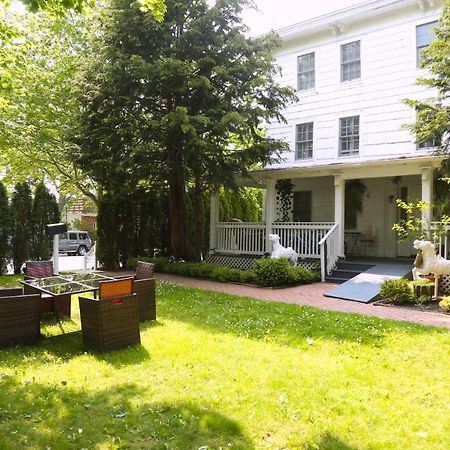 Harpoon House Bed & Breakfast Southampton Exterior photo